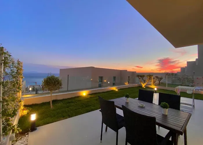 Pacific 2 Bedroom Villa Palase